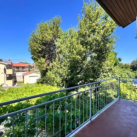 Nikolina Appartement *