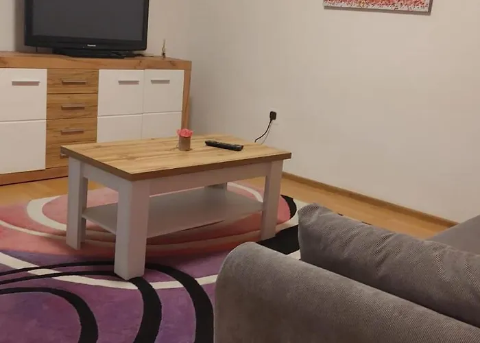 Nikolina Apartment *